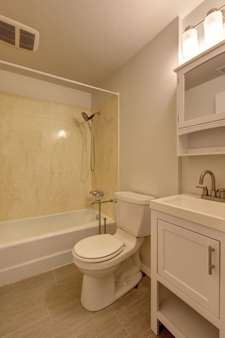 Mercer Island House: 4670 91st Ave SE