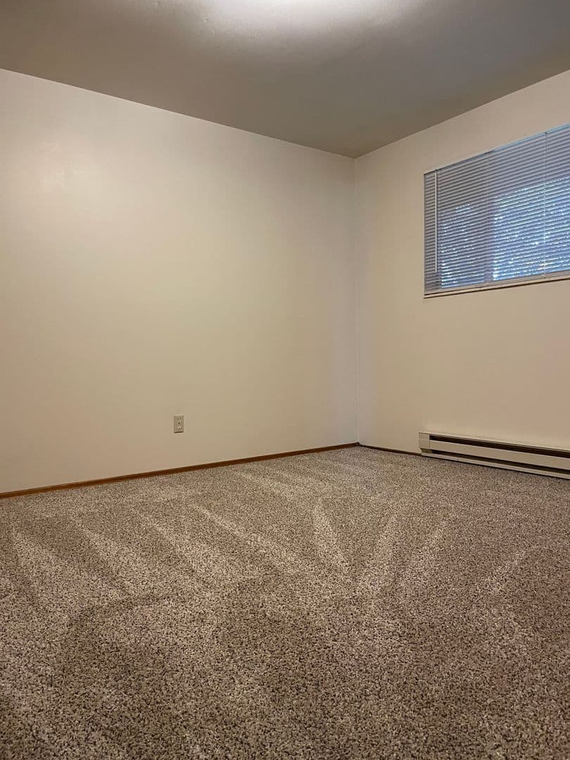 Renton Apartment: 1825 NE 3rd St.
