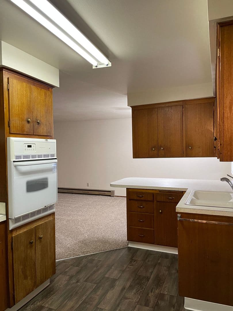Renton Apartment: 1825 NE 3rd St.