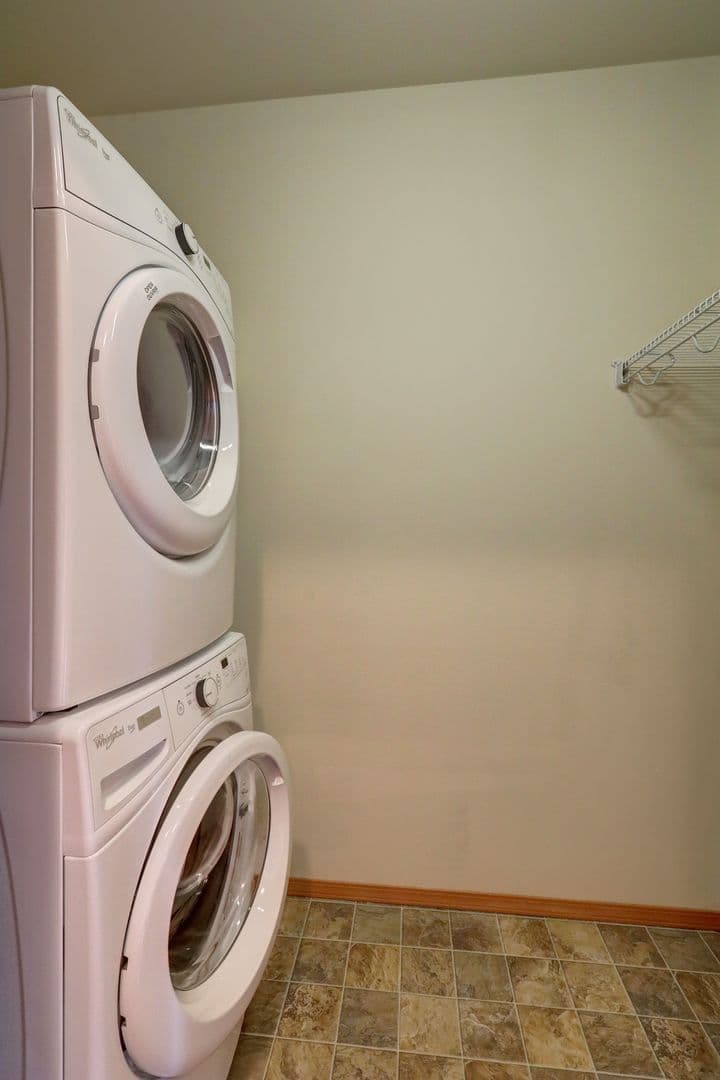 Burien Apartment: 12300 Ambaum Blvd SW