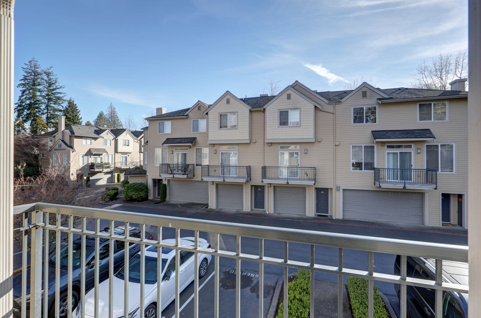 Kirkland House: 9223 122nd CT NE #E137