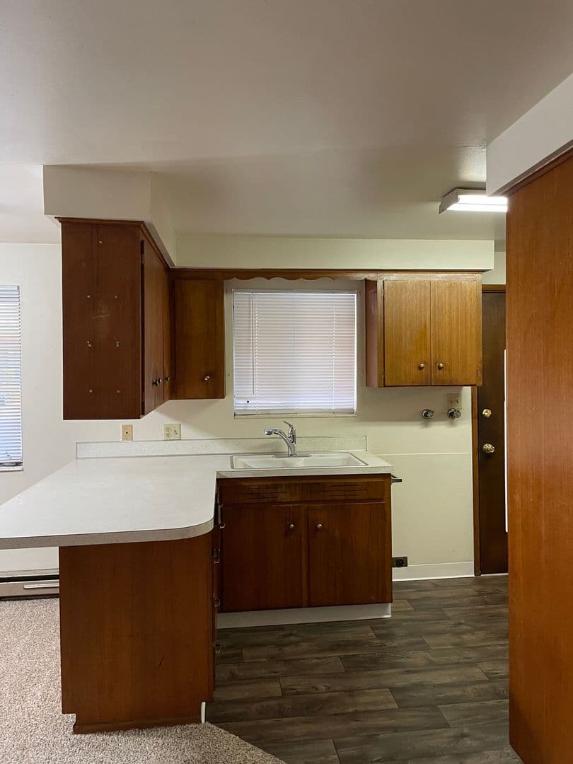 Renton Apartment: 1825 NE 3rd St.