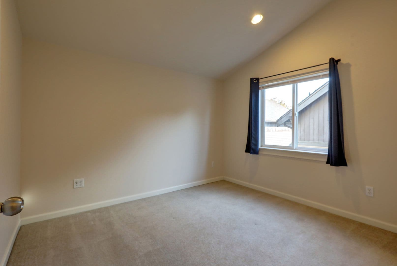 Seattle Townhome: 2122 N 112th St