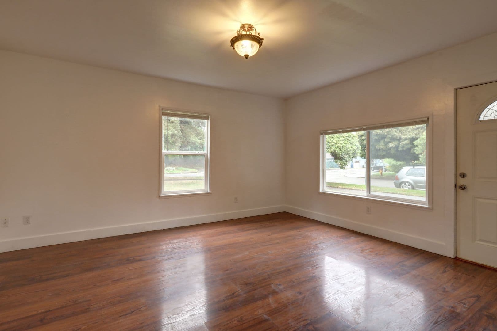 Seattle Apartment: 805 S Donovan Street