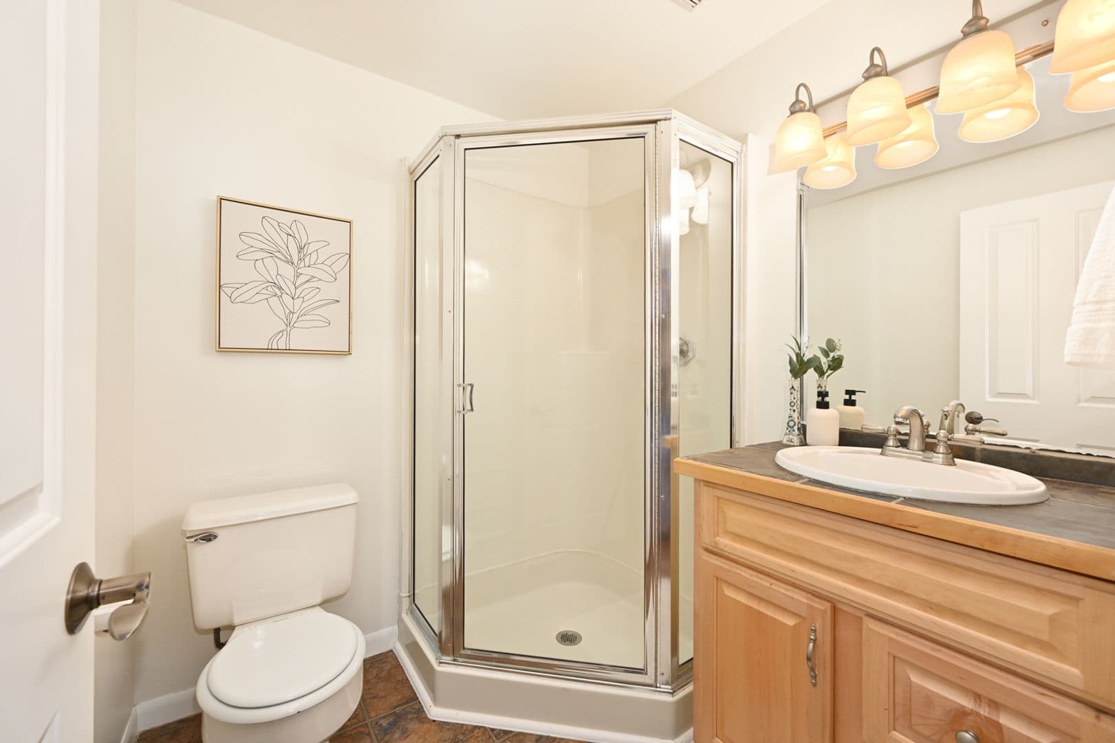 Redmond House: 13804 Redmond Way