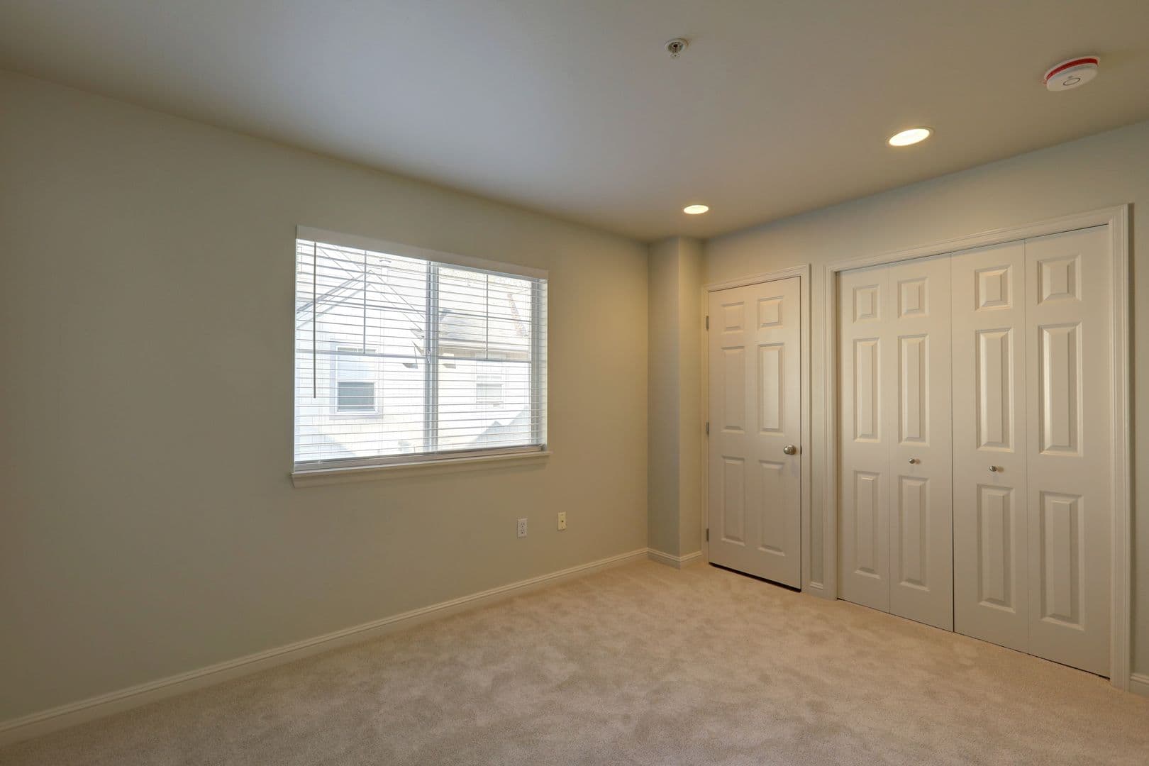 Kirkland House: 9223 122nd CT NE #E137