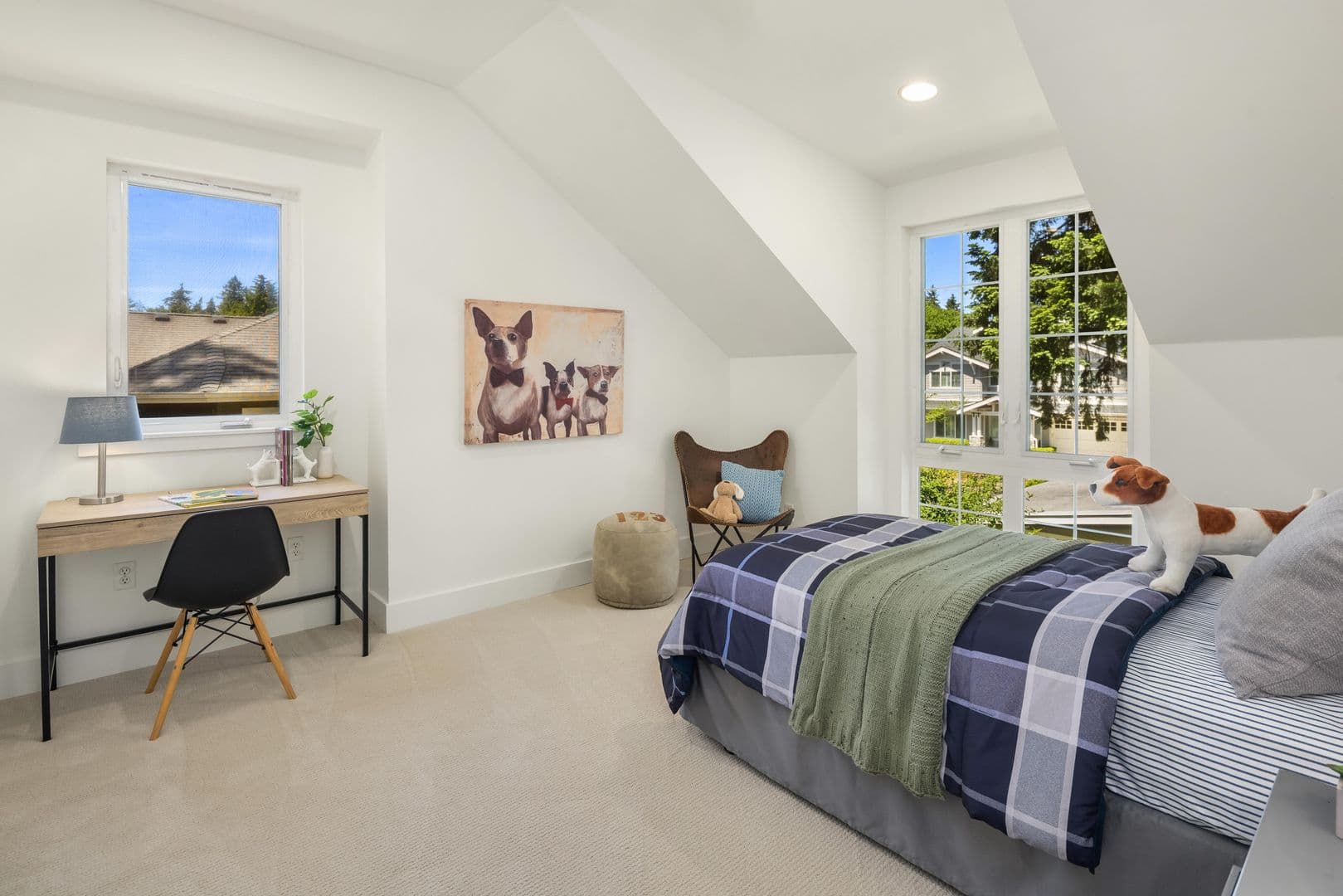 Bellevue House: 11059 SE 31st St