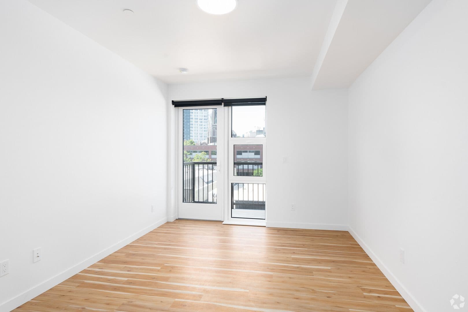 Seattle Apartment: 1225 10th Ave