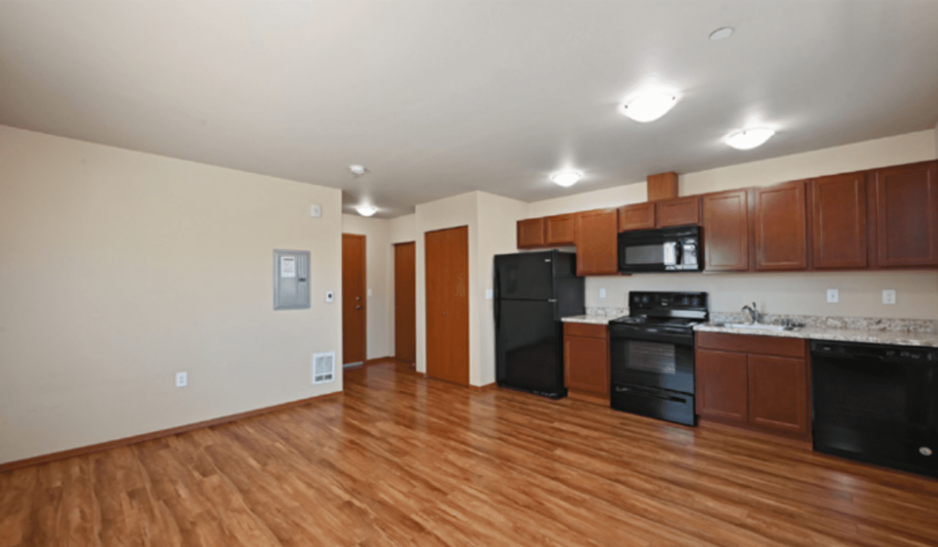 Burien Apartment: 12210 Ambaum Blvd SW