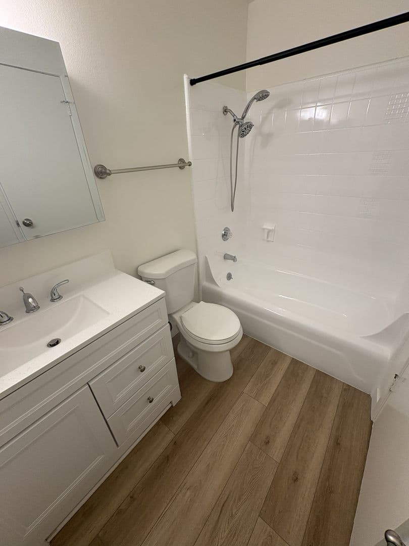 Goleta Apartment: 243 - 247 Mathilda Drive