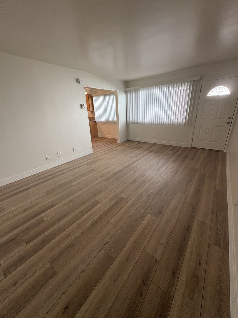 Goleta Apartment: 243 - 247 Mathilda Drive