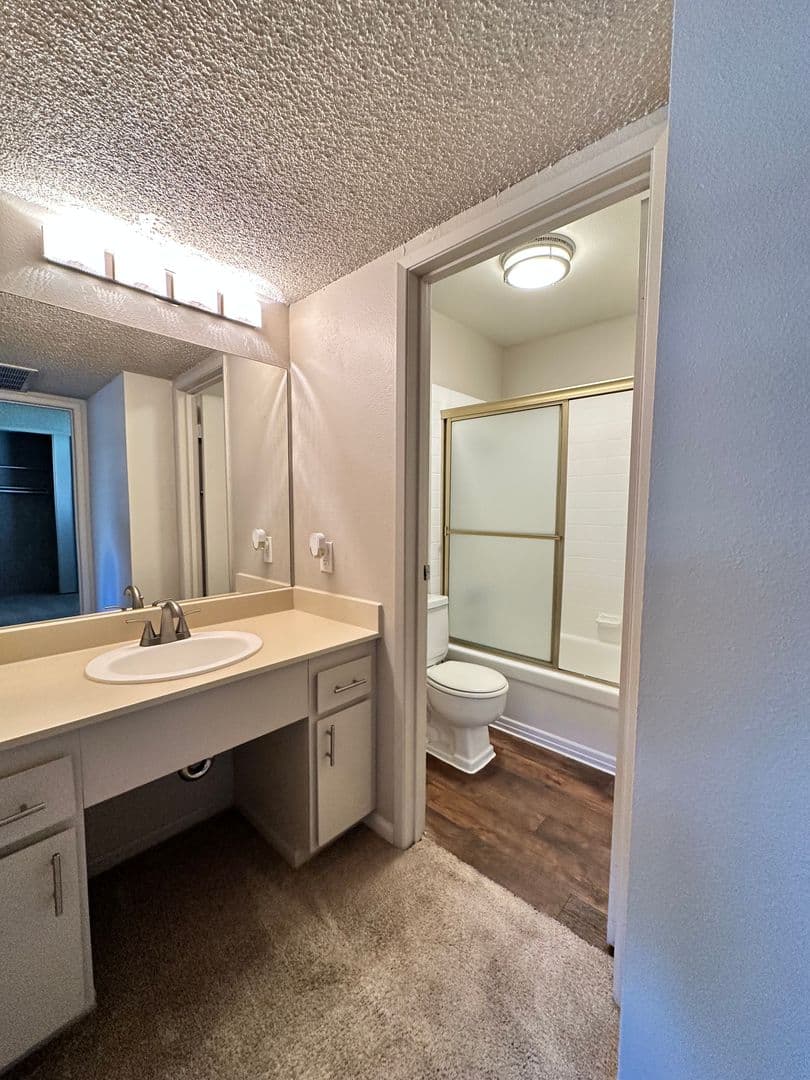 Sacramento Apartment: 1616 Q Street