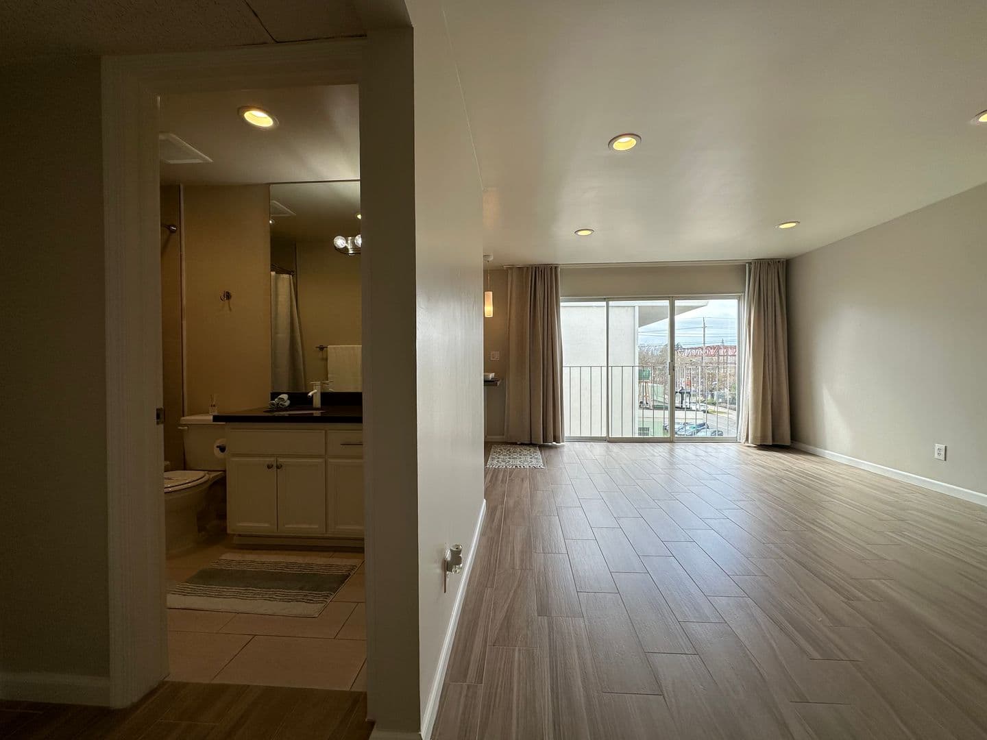 Sacramento Apartment: 2400 Q Street