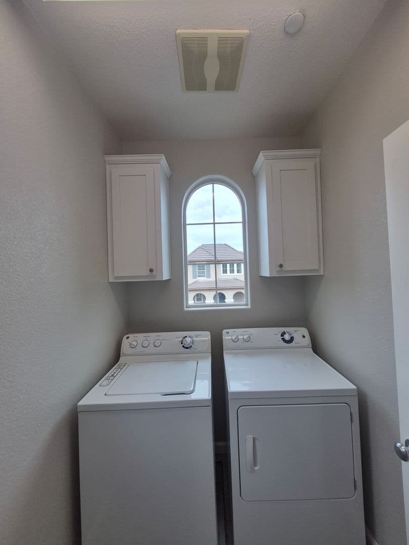 Rocklin House: 1702 Brodea Lane