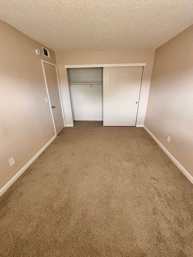 Carmichael Apartment: 5915 Kenneth Avenue