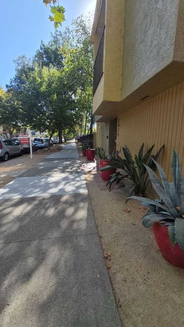 Sacramento Apartment: 1616 E Street