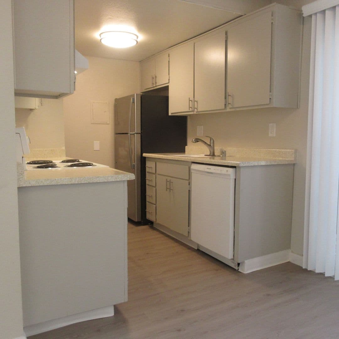 Sacramento Apartment: 2710 N Street