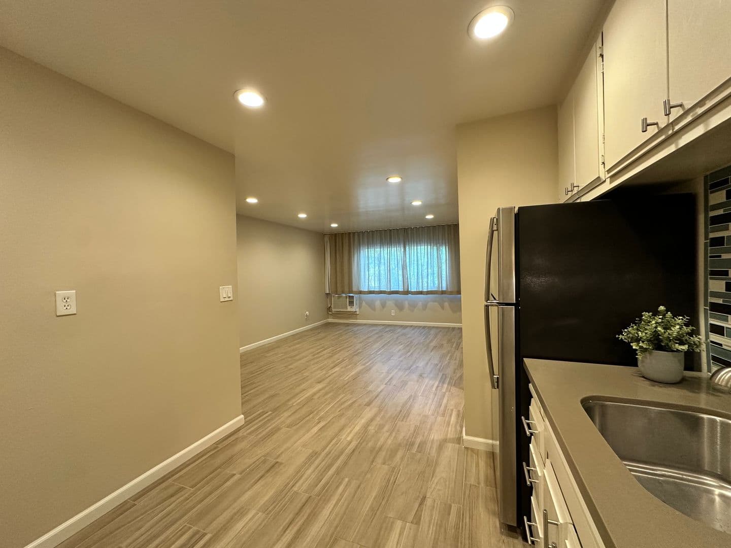 Sacramento Apartment: 2400 Q Street