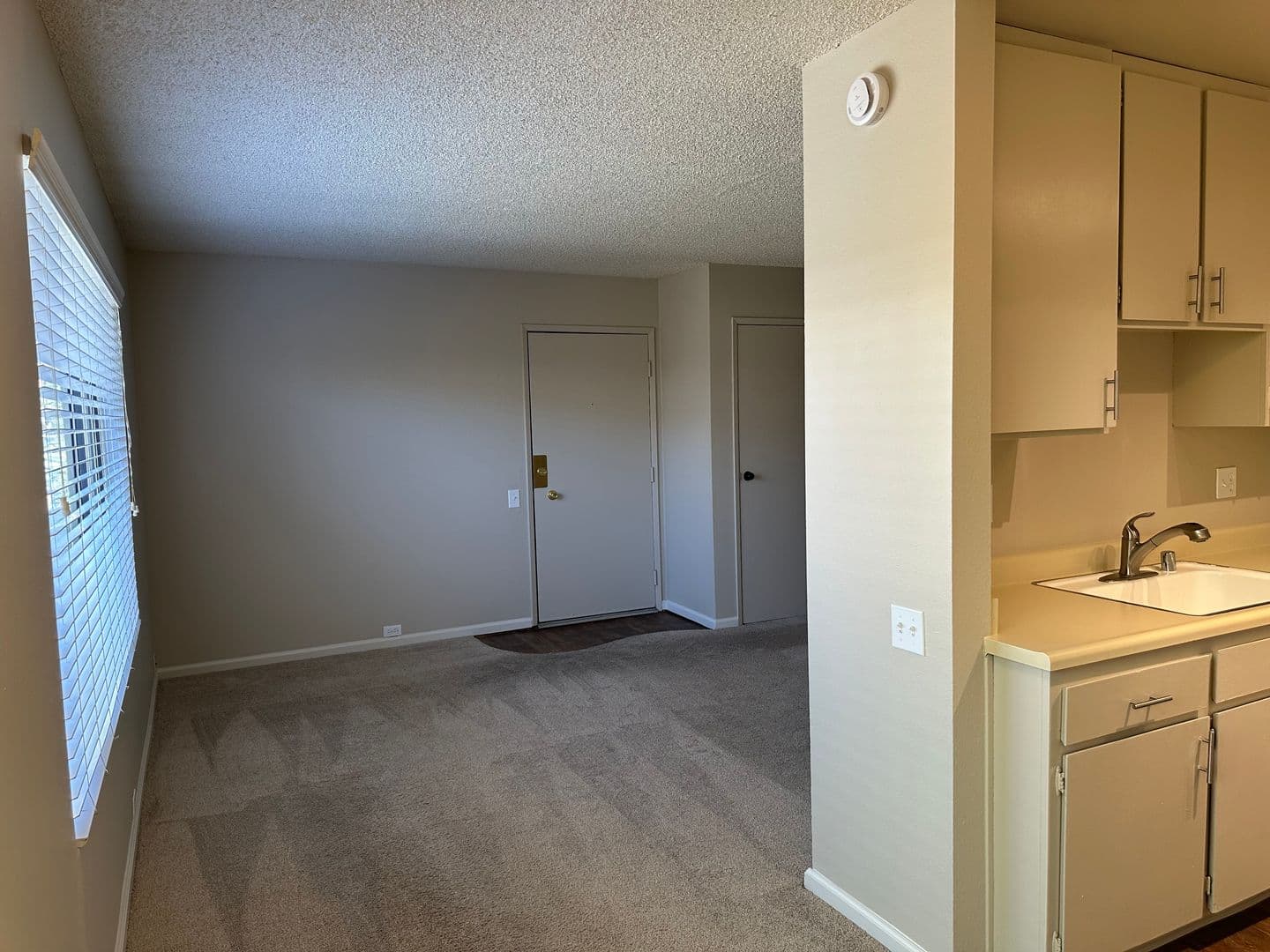 Sacramento Apartment: 1616 Q Street