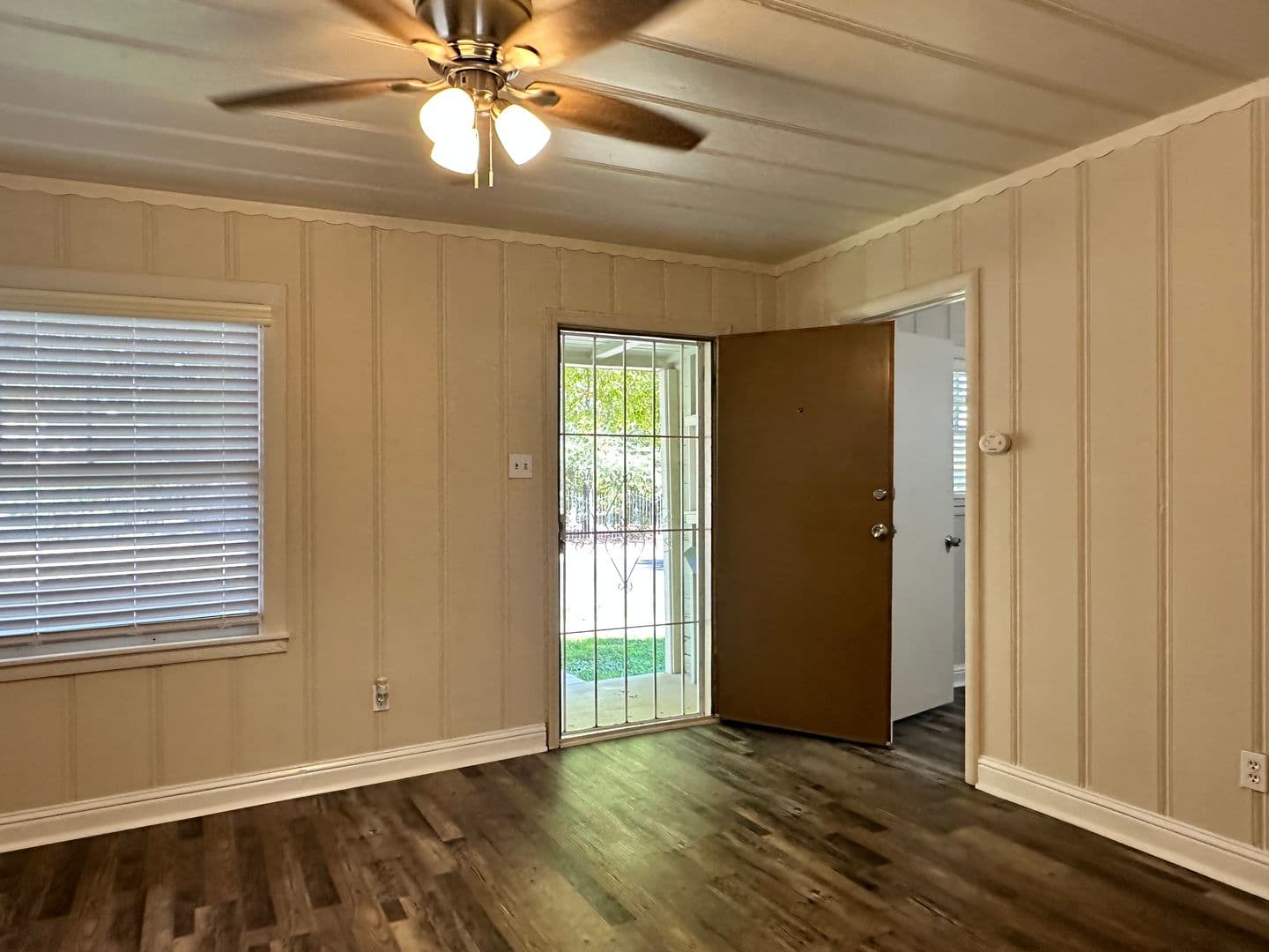 Sacramento Apartment: 4500 63rd Street