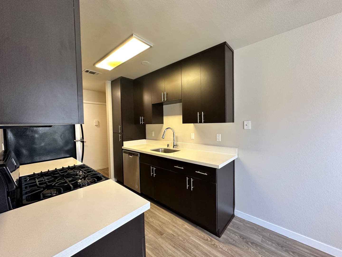 West Sacramento Apartment: 555 Douglas Street