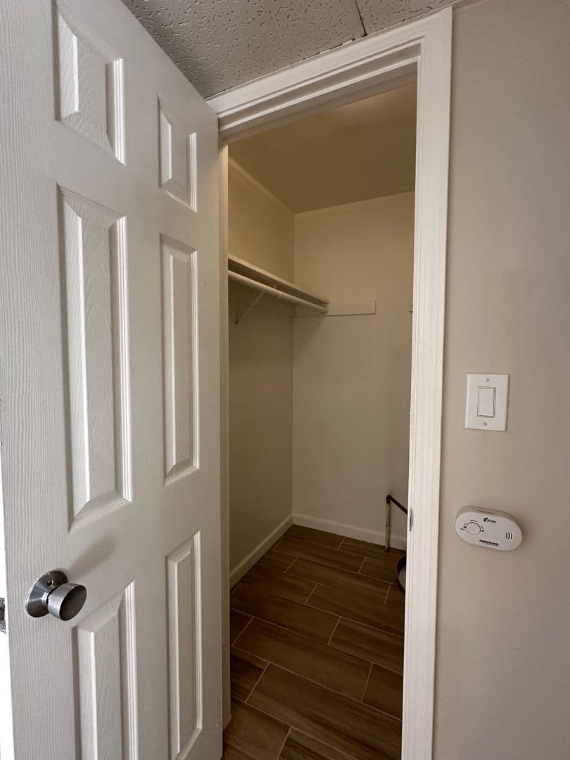 Sacramento Apartment: 2400 Q Street