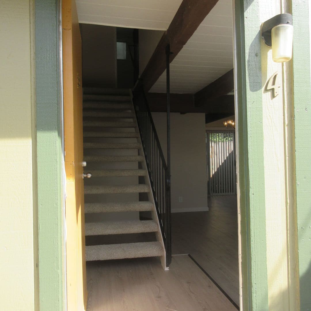 Sacramento Apartment: 2710 N Street