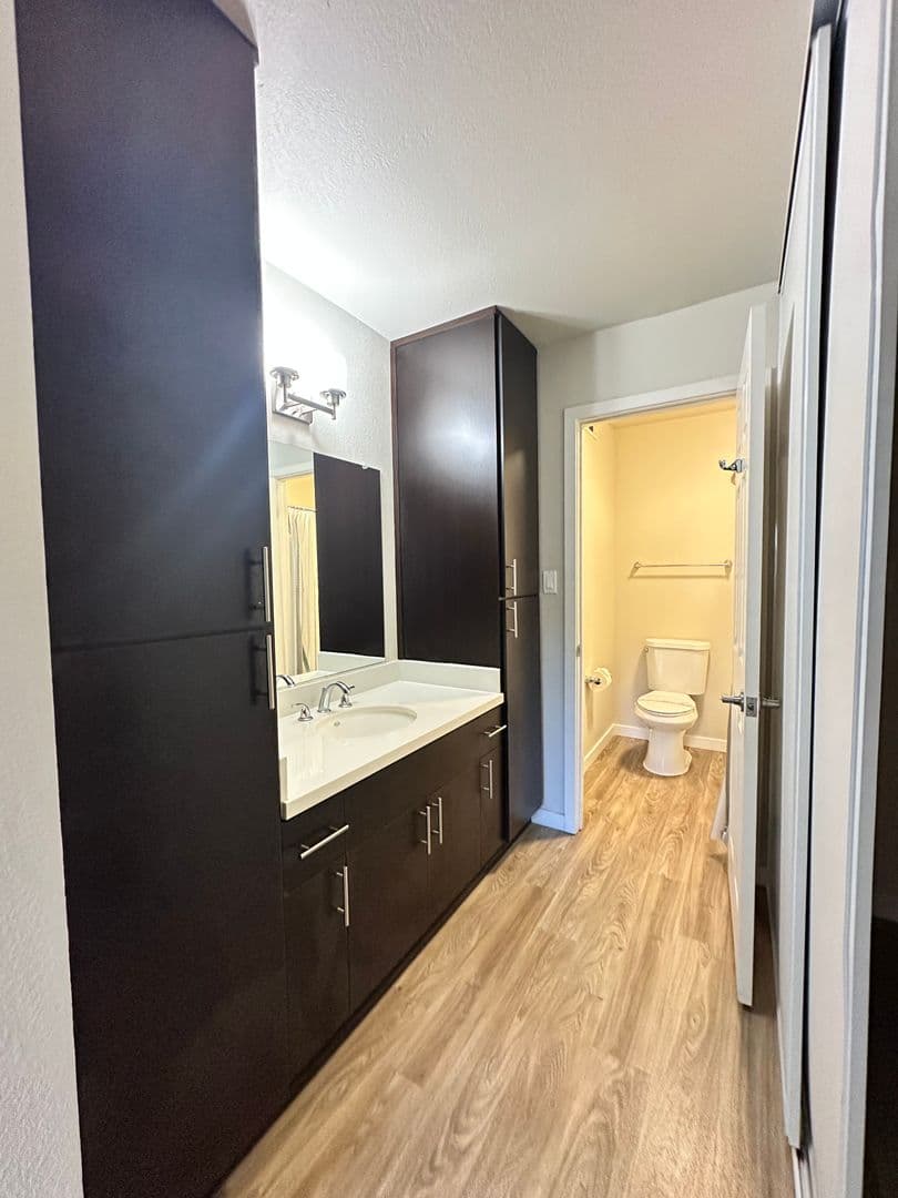 West Sacramento Apartment: 555 Douglas Street