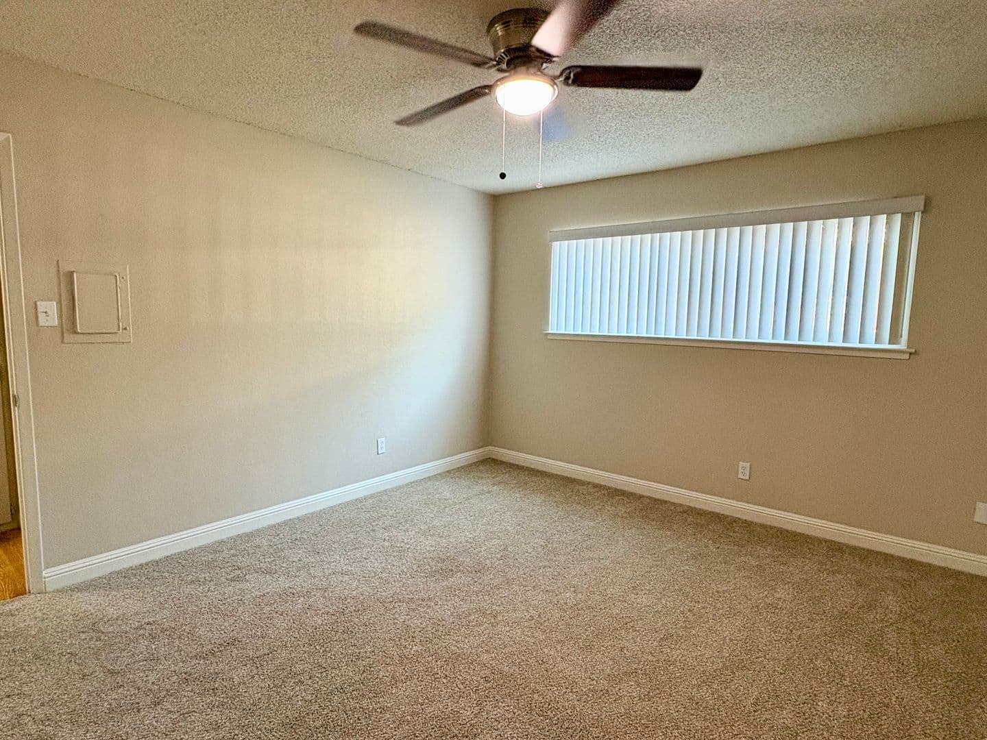 Sacramento Apartment: 5981 Lake Crest Way