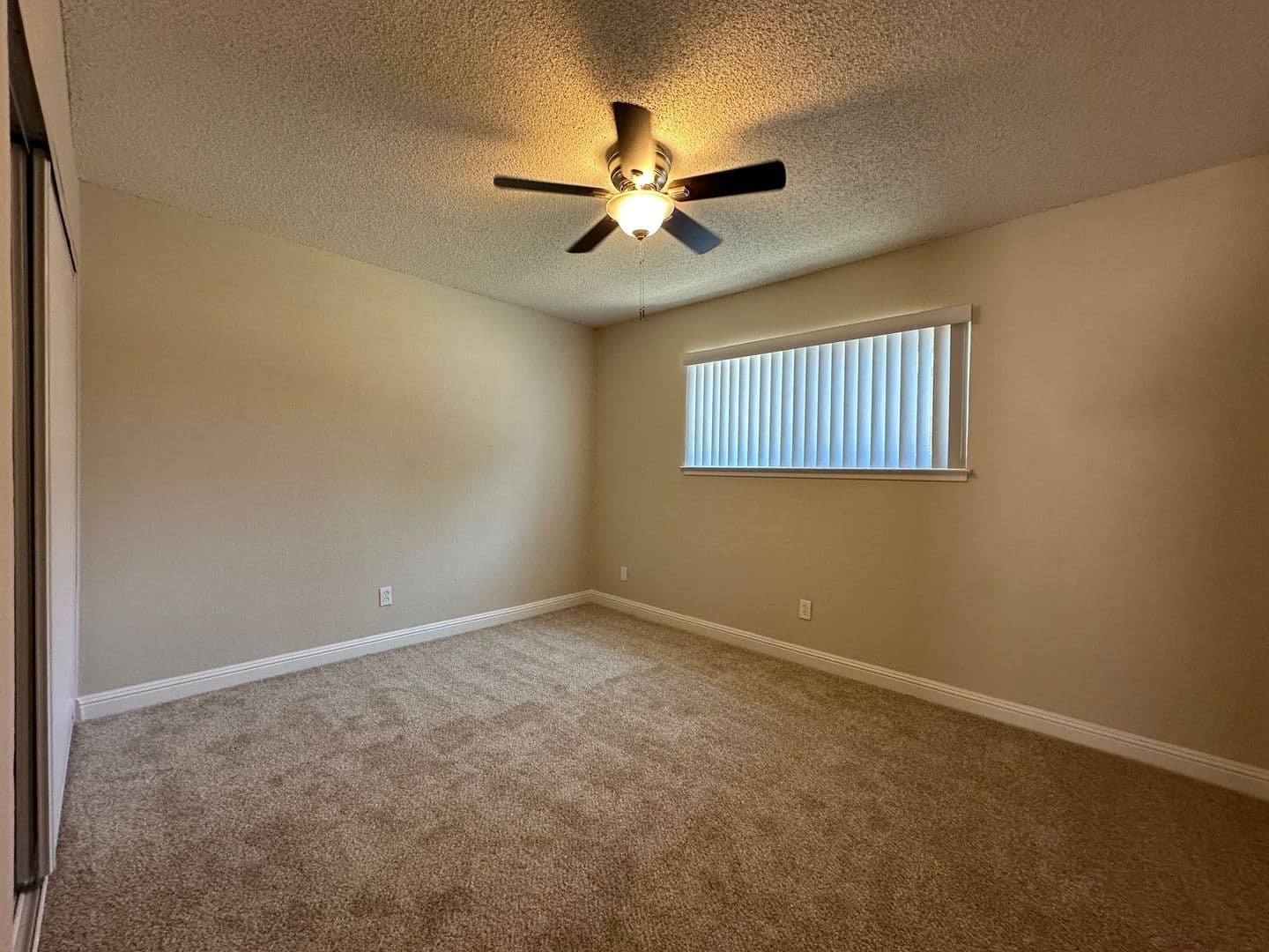 Sacramento Apartment: 5981 Lake Crest Way