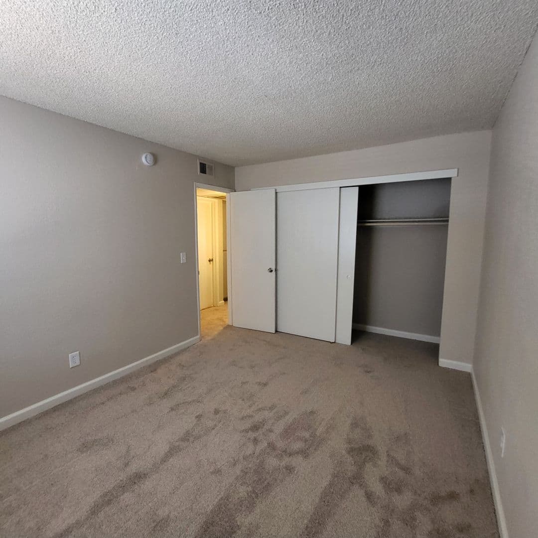 Carmichael Apartment: 5915 Kenneth Avenue