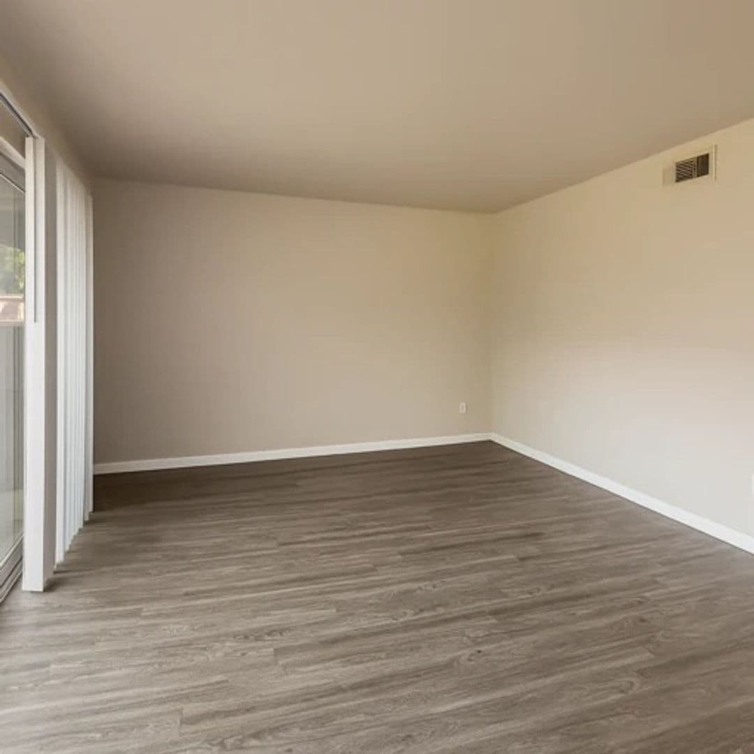 West Sacramento Apartment: 555 Douglas Street