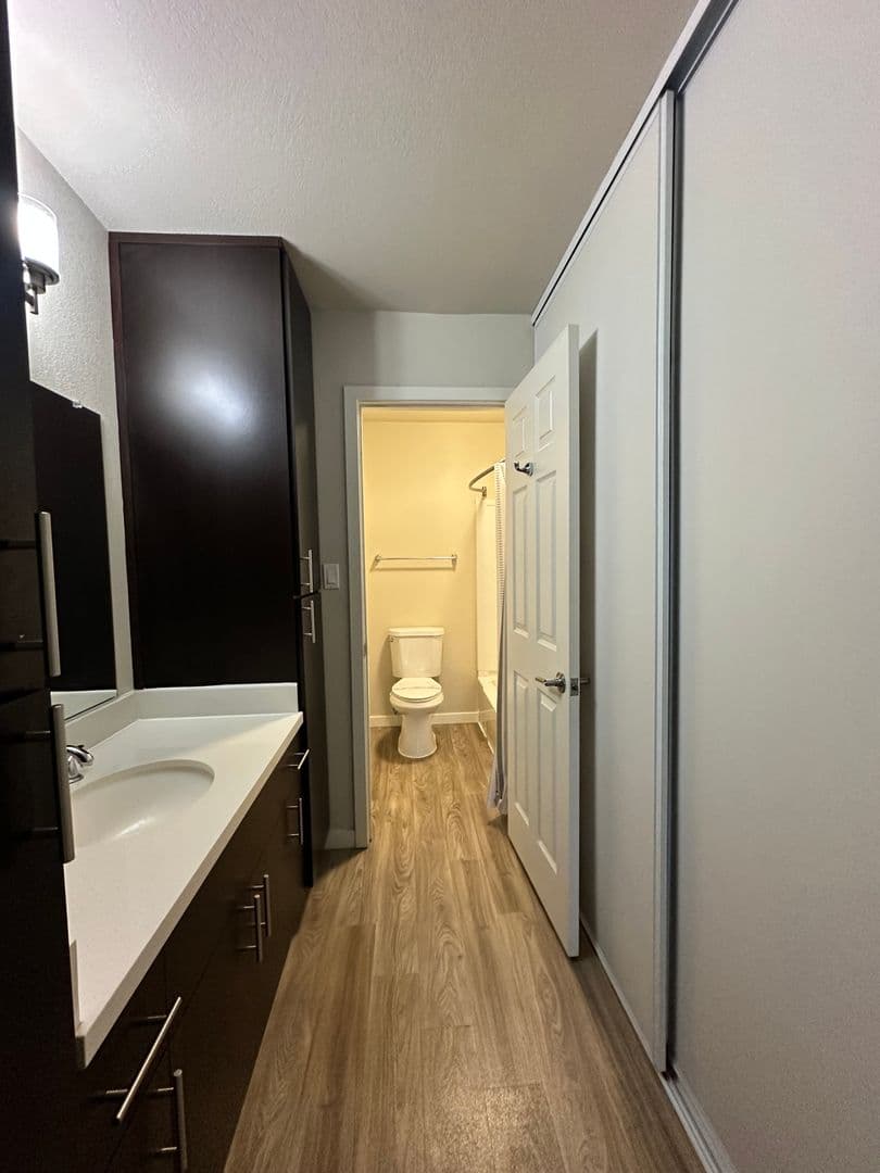 West Sacramento Apartment: 555 Douglas Street
