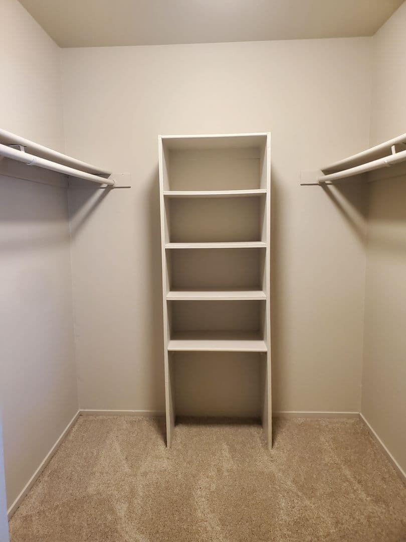 Elk Grove Apartment: 9521 Emerald Park Drive