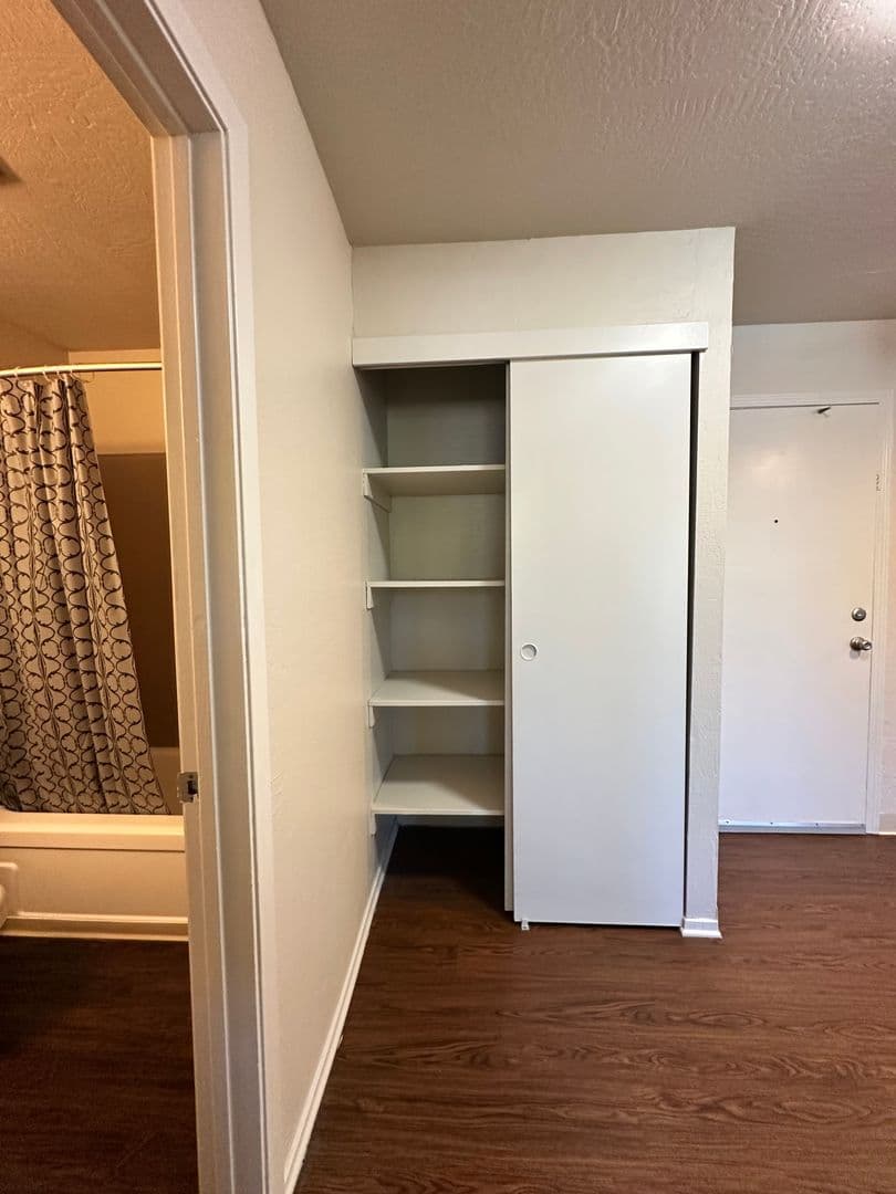 Sacramento Apartment: 2941 Marconi Avenue