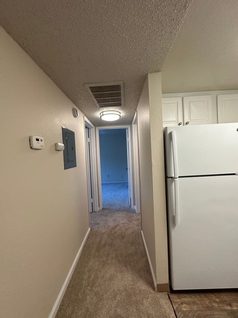 Fair Oaks Apartment: 4900 Stamas Lane