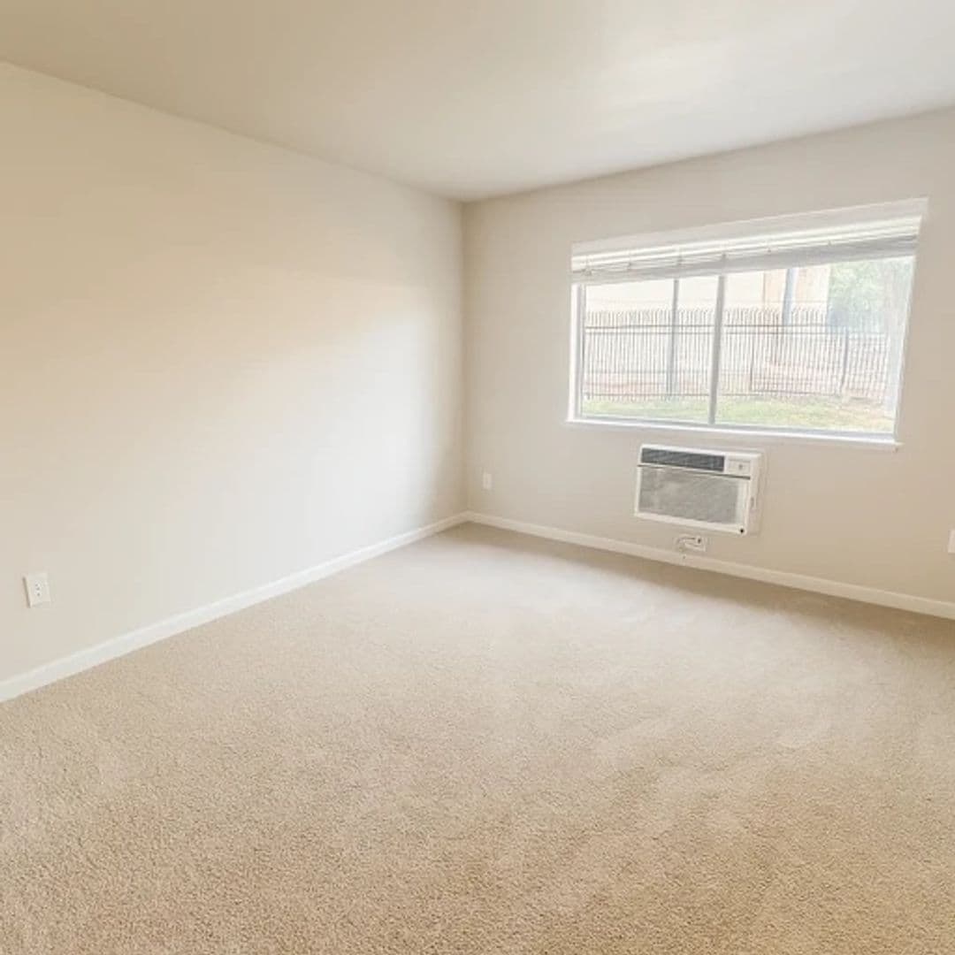 West Sacramento Apartment: 555 Douglas Street