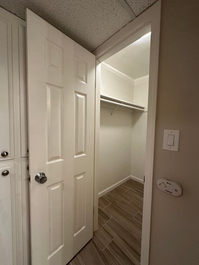 Sacramento Apartment: 2400 Q Street
