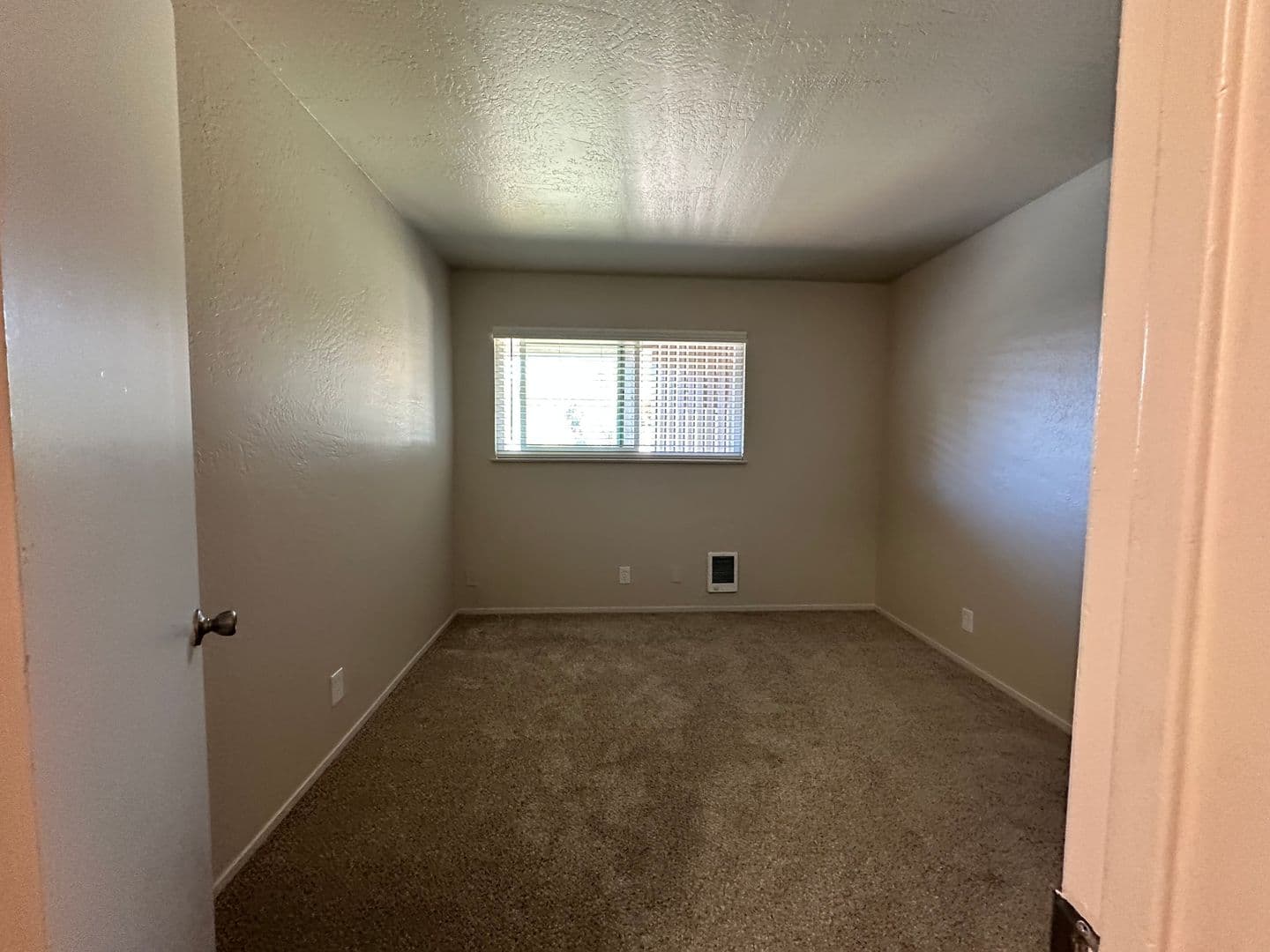 Sacramento Apartment: 2941 Marconi Avenue