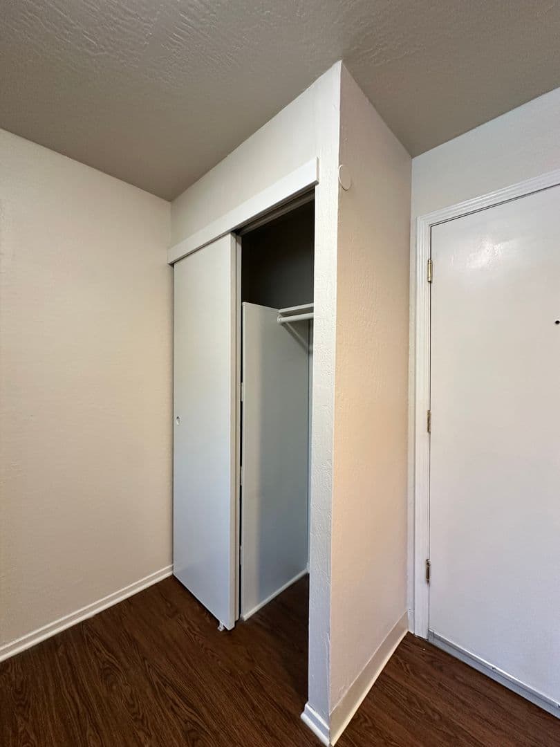Sacramento Apartment: 2941 Marconi Avenue