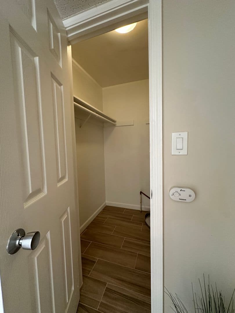 Sacramento Apartment: 2400 Q Street