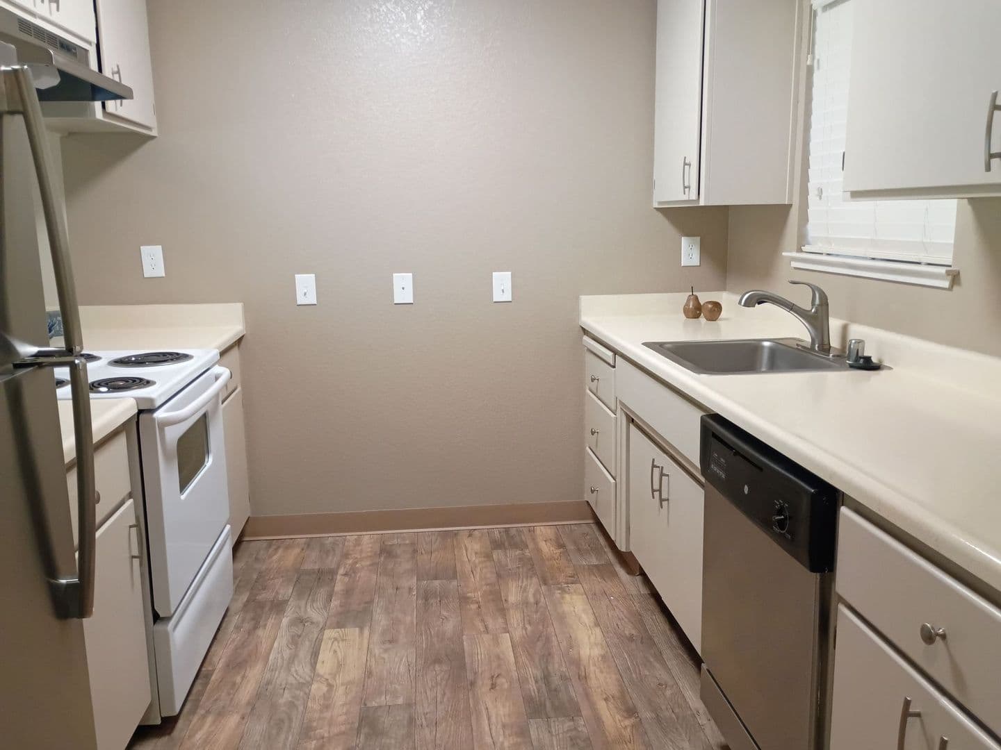 Citrus Heights Apartment: 7764 Poplar Avenue