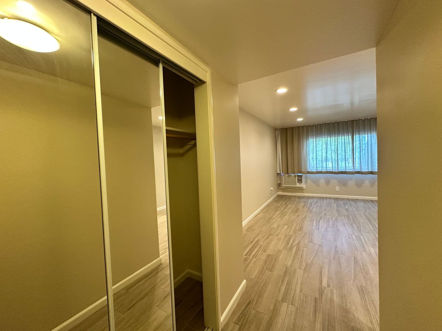 Sacramento Apartment: 2400 Q Street