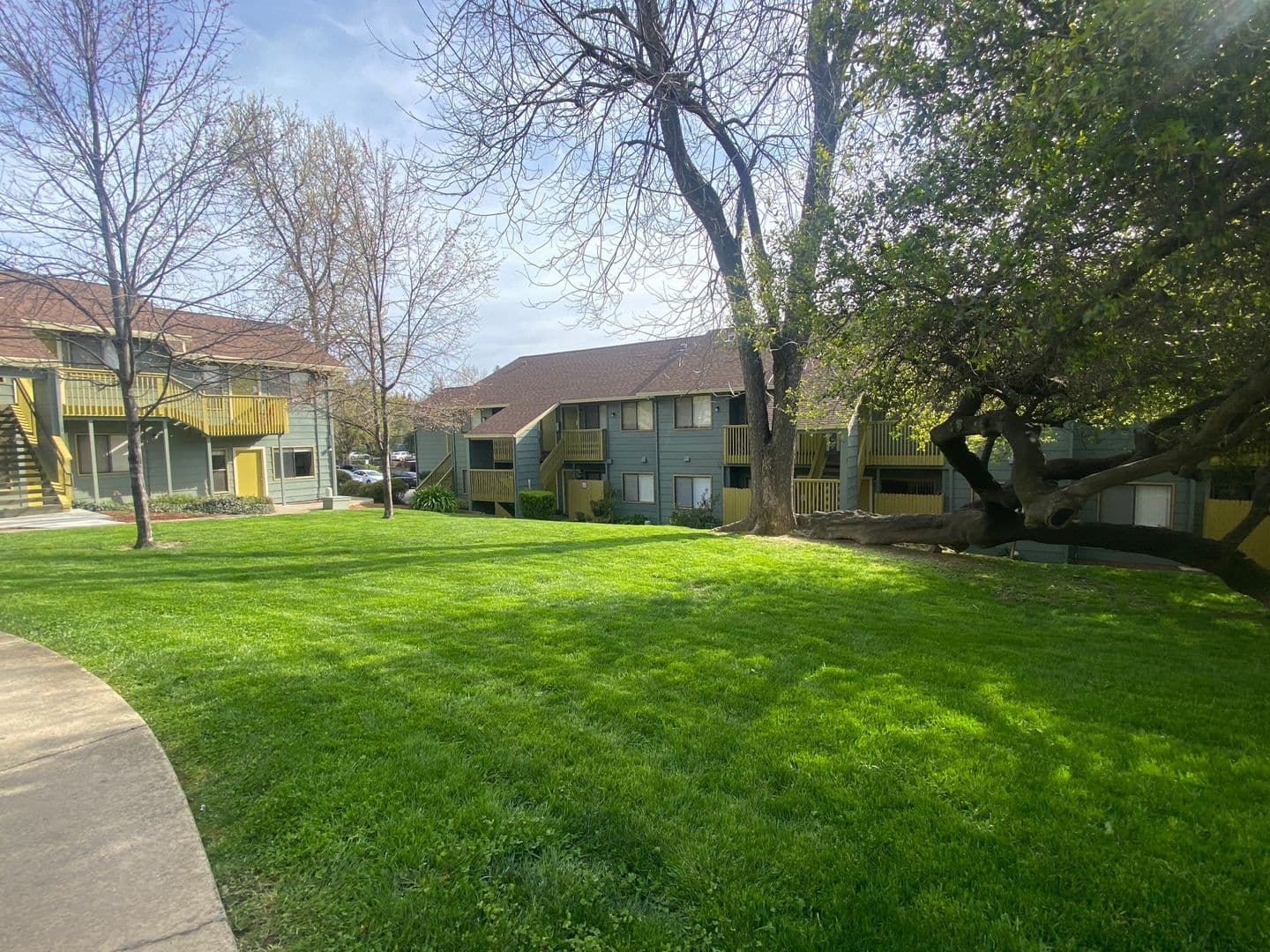 Carmichael Apartment: 5915 Kenneth Avenue