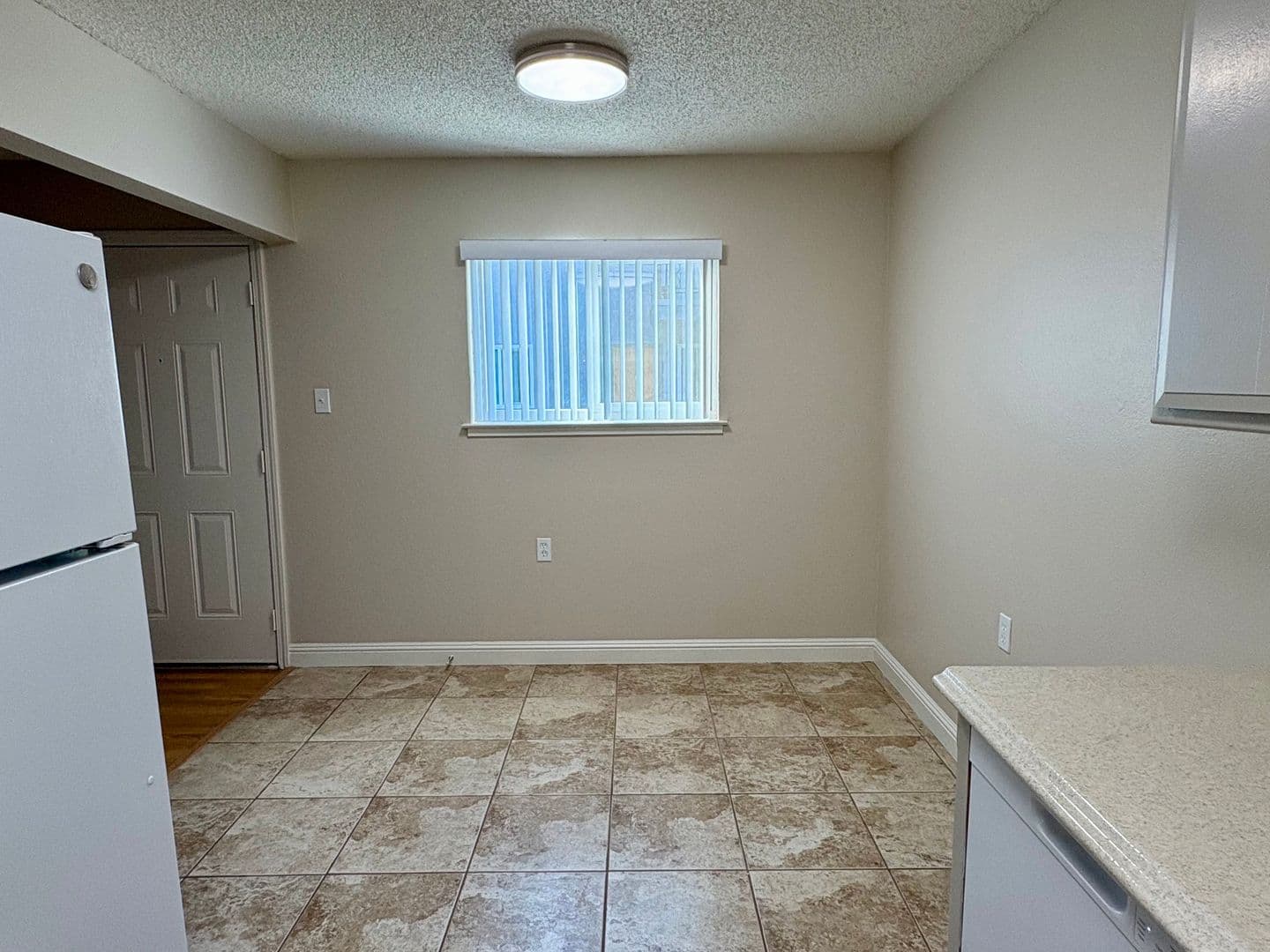 Sacramento Apartment: 5981 Lake Crest Way
