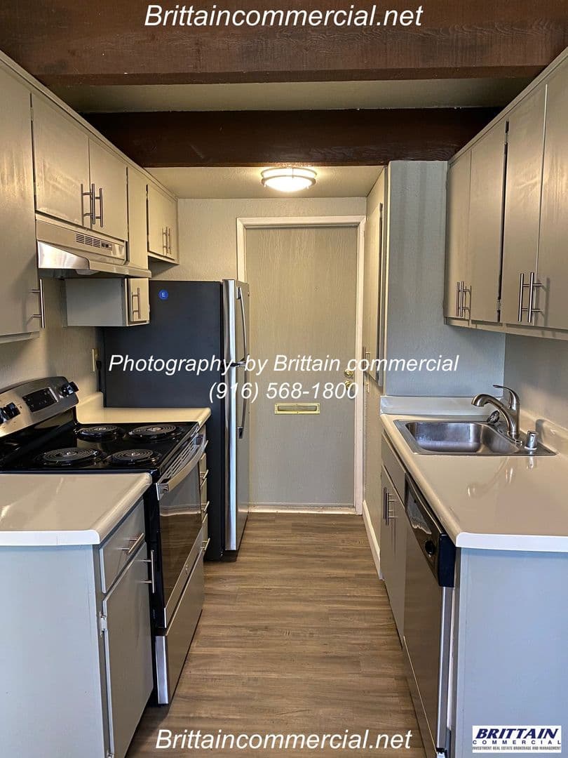 Sacramento Apartment: 2306 Capitol Avenue