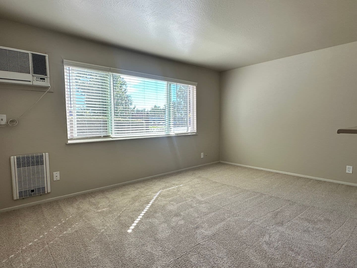 Sacramento Apartment: 2941 Marconi Avenue
