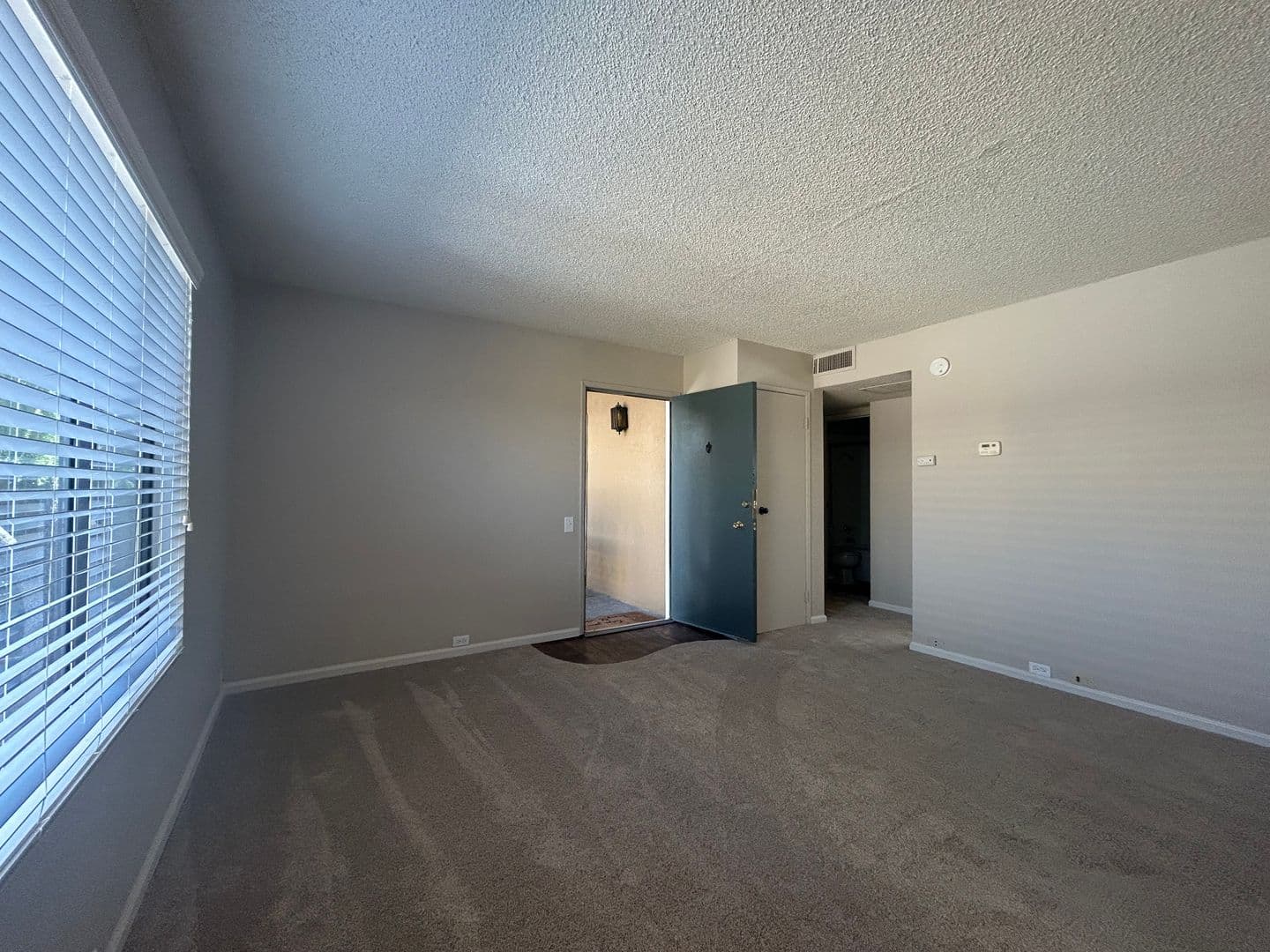 Sacramento Apartment: 1616 Q Street