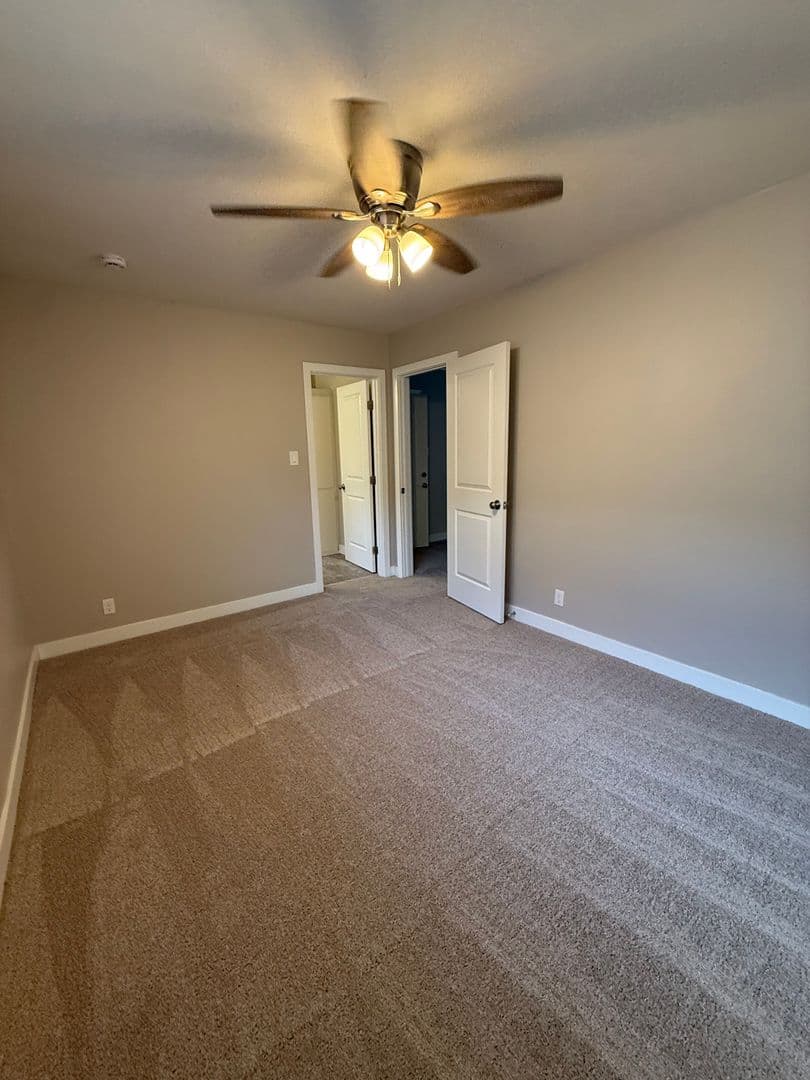 Sacramento Apartment: 2311 I Street #9