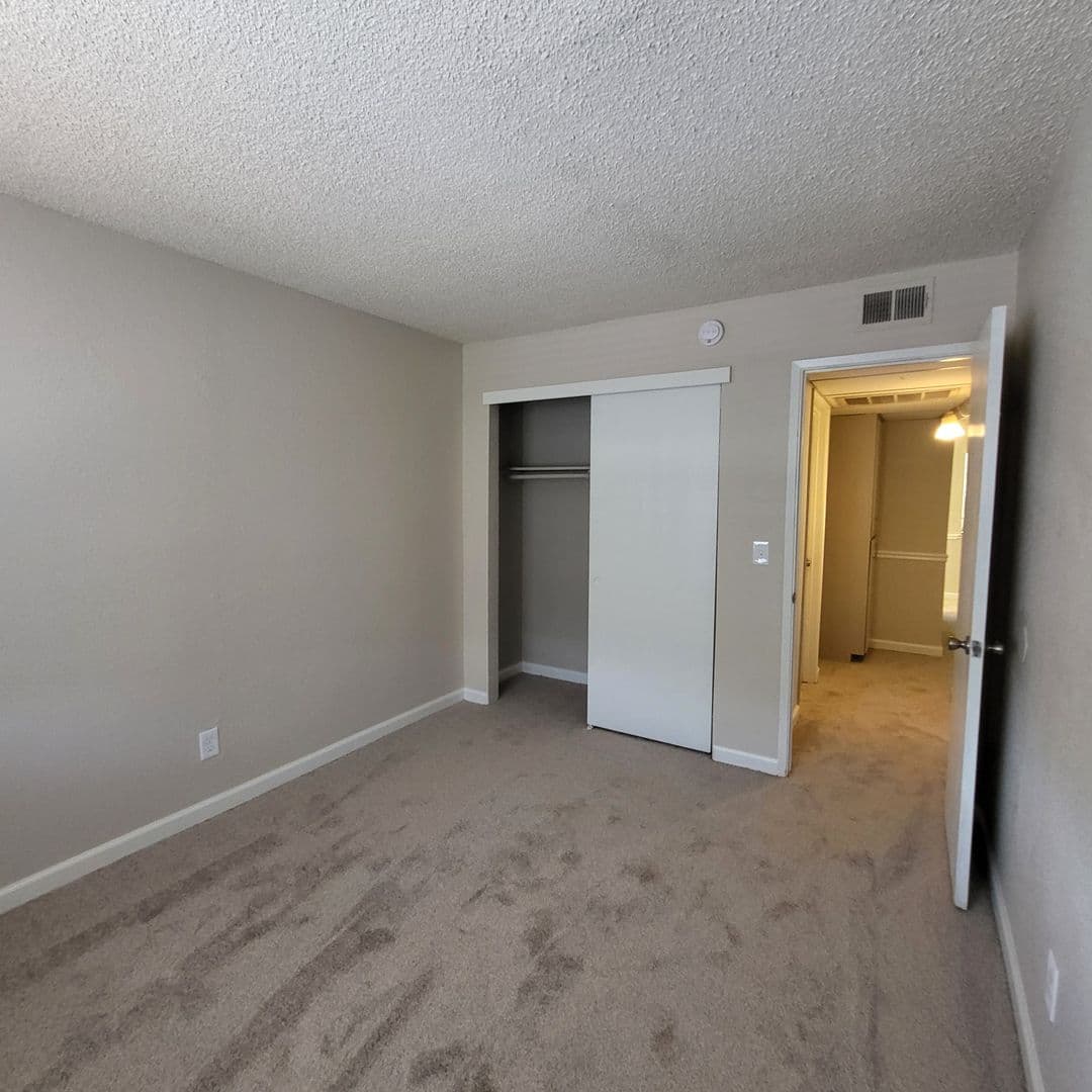 Carmichael Apartment: 5915 Kenneth Avenue